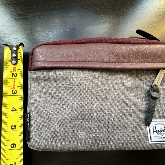 Virgin Atlantic Herschel Case - Picture 4 of 9